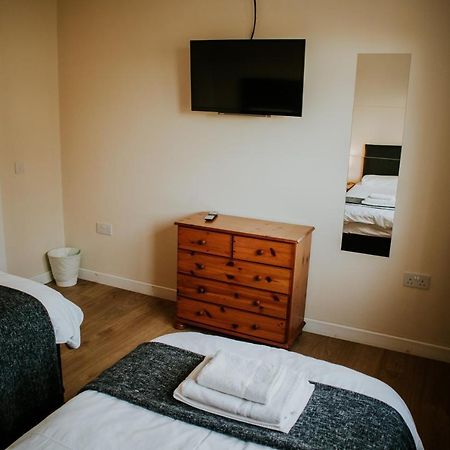 Uist Travel Accommodation Daliburgh  Екстер'єр фото