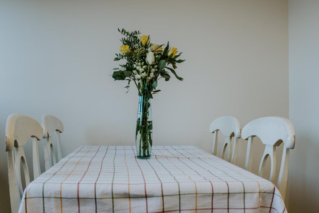 Uist Travel Accommodation Daliburgh  Екстер'єр фото