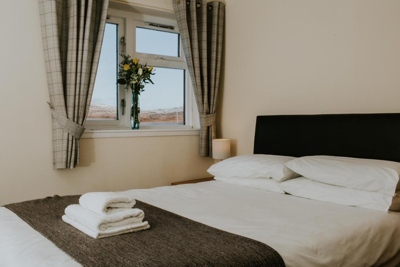 Uist Travel Accommodation Daliburgh  Екстер'єр фото