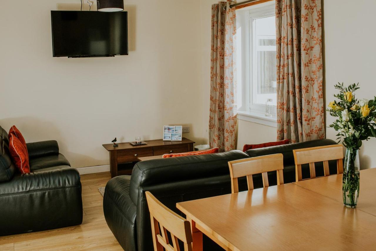 Uist Travel Accommodation Daliburgh  Екстер'єр фото
