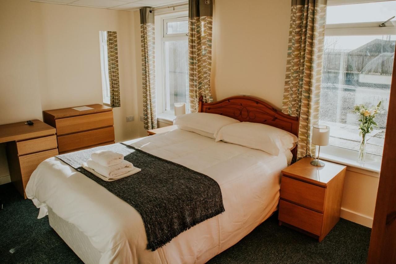Uist Travel Accommodation Daliburgh  Екстер'єр фото
